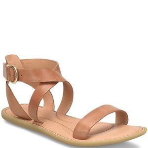 BORN SANDAL FREE SHIPPING SIZE 9 NWT